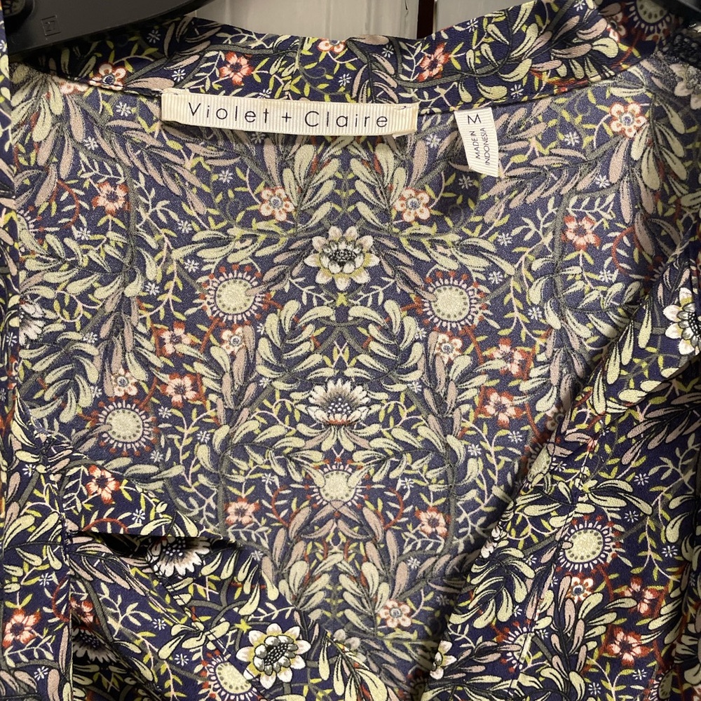Blouse - Picture 3 of 4